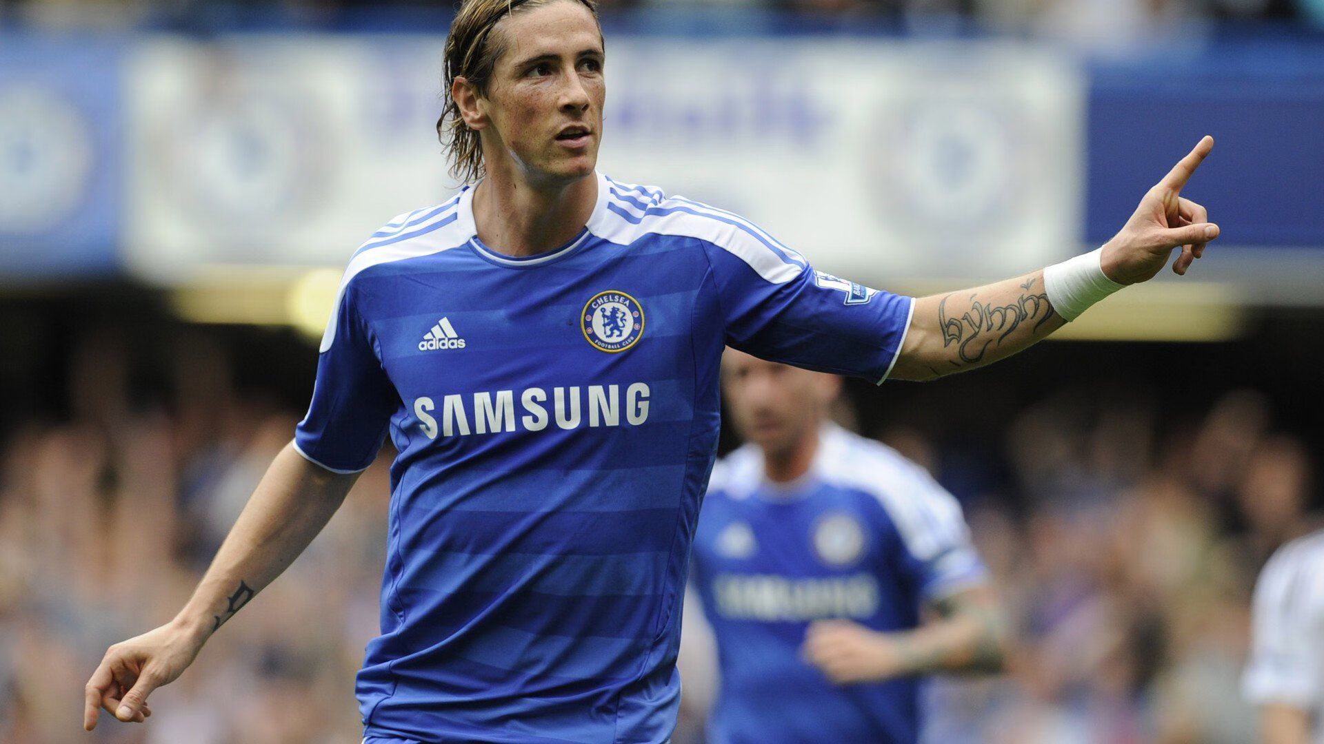 法甲豪门对决:技术流与力量流的碰撞